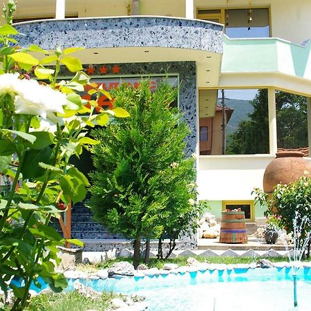 Complex Diana Hotel Cherven  Exterior foto